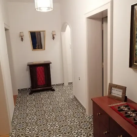 Siebenruh Apartment *